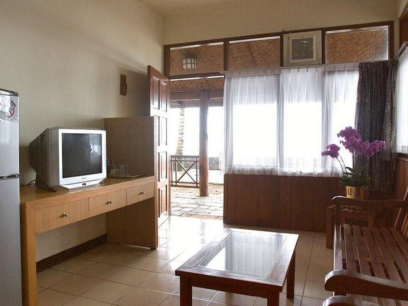 Pantai Indah Resort Hotel Barat Pangandaran Exteriör bild