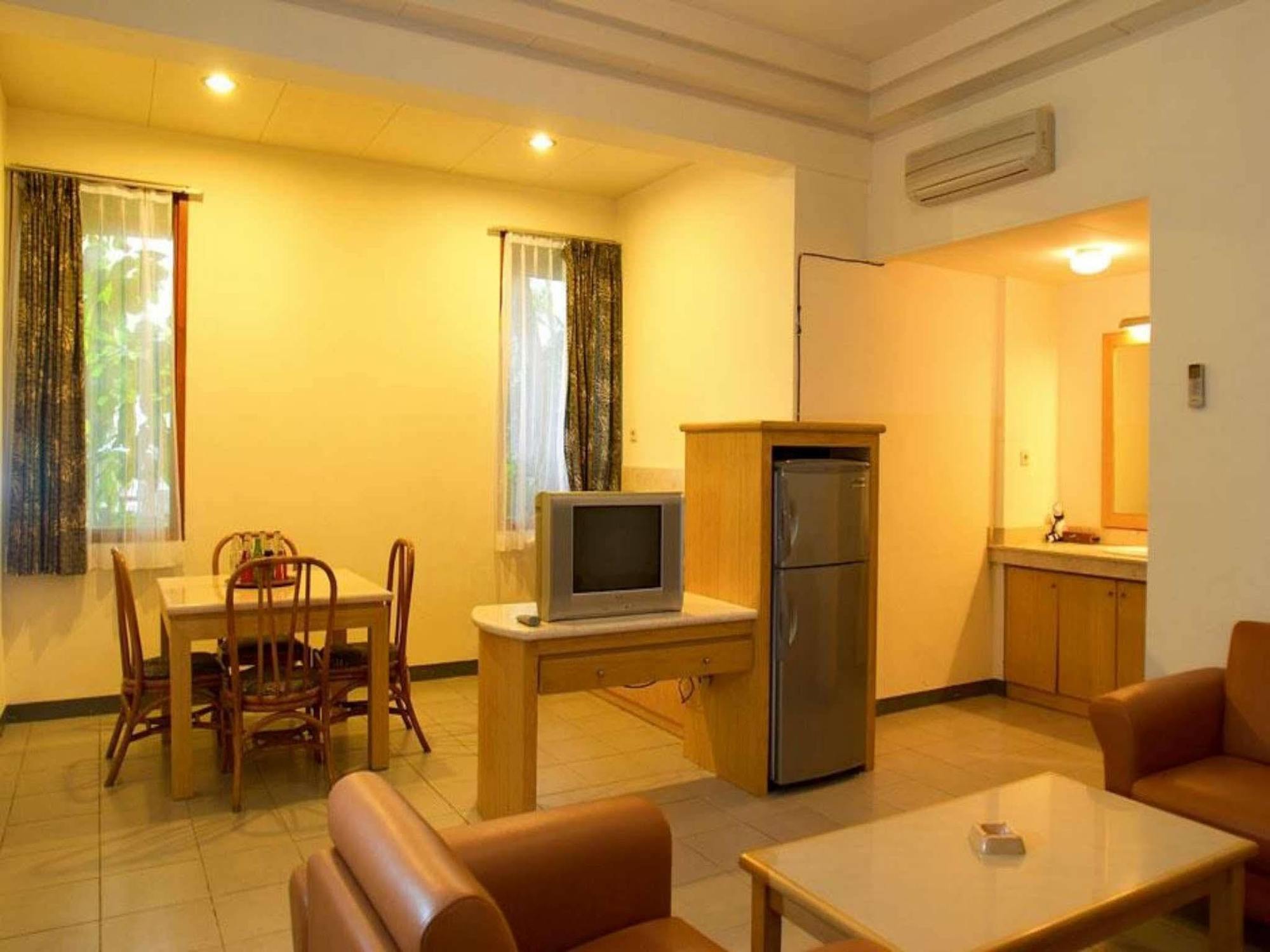 Pantai Indah Resort Hotel Barat Pangandaran Exteriör bild